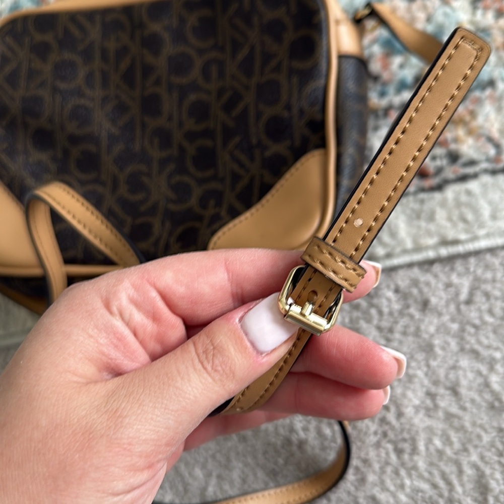 NWOT- Calvin Klein Shoulder Crossbody Bag - Picture 11 of 14